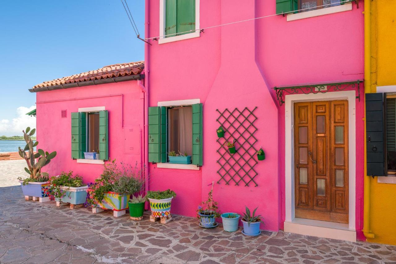 Night Galleria Holiday Home - Bed & Art In Burano - The Pink House Exteriör bild