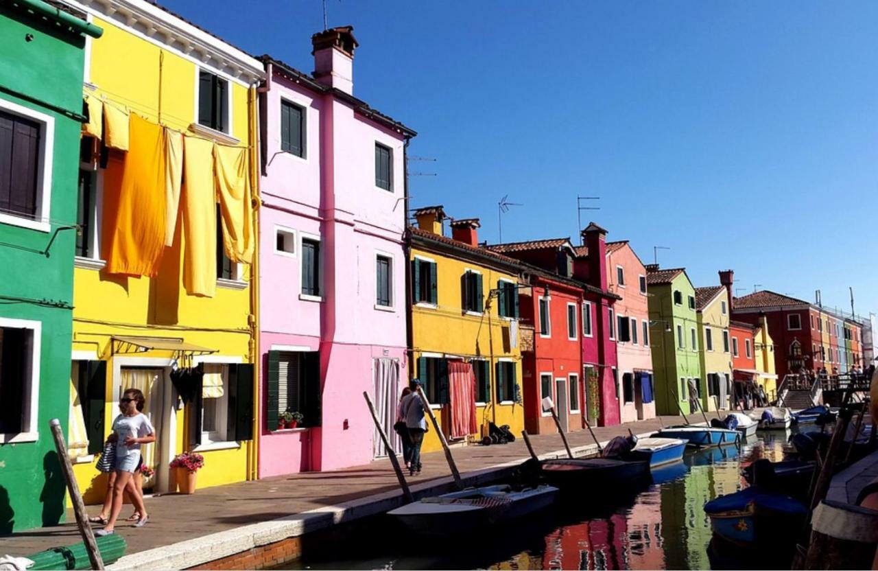 Night Galleria Holiday Home - Bed & Art In Burano - The Pink House Exteriör bild